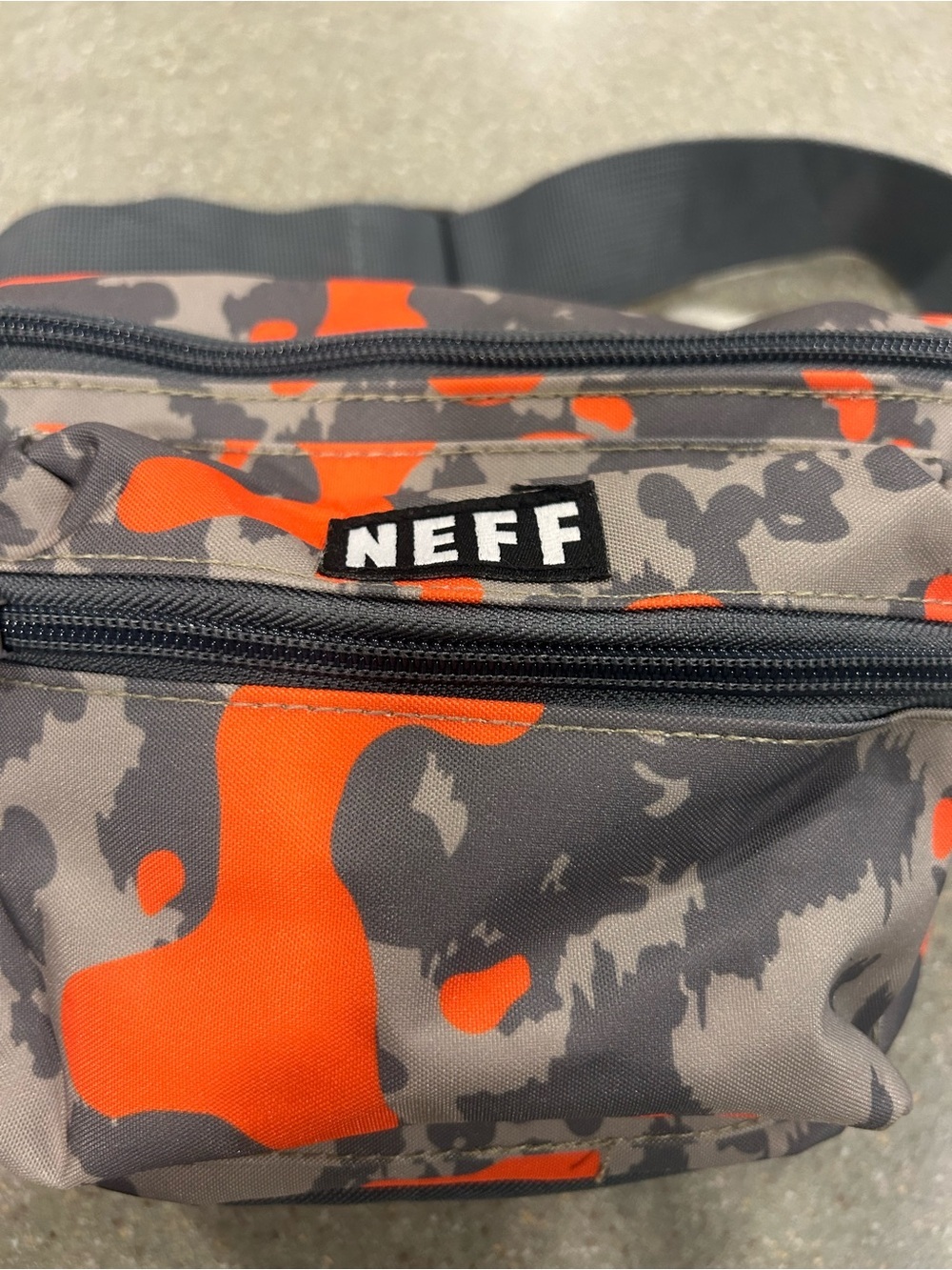 Neff Gray & Orange Camo Belt Bag - Picture 4 of 7